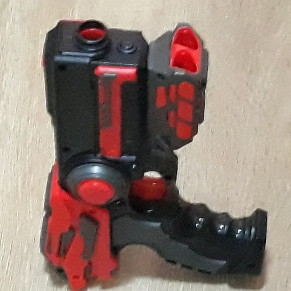 World Tech Warrior Spring Pump Swift Dart Blaster Toy - Red / Black - Picture 8 of 13